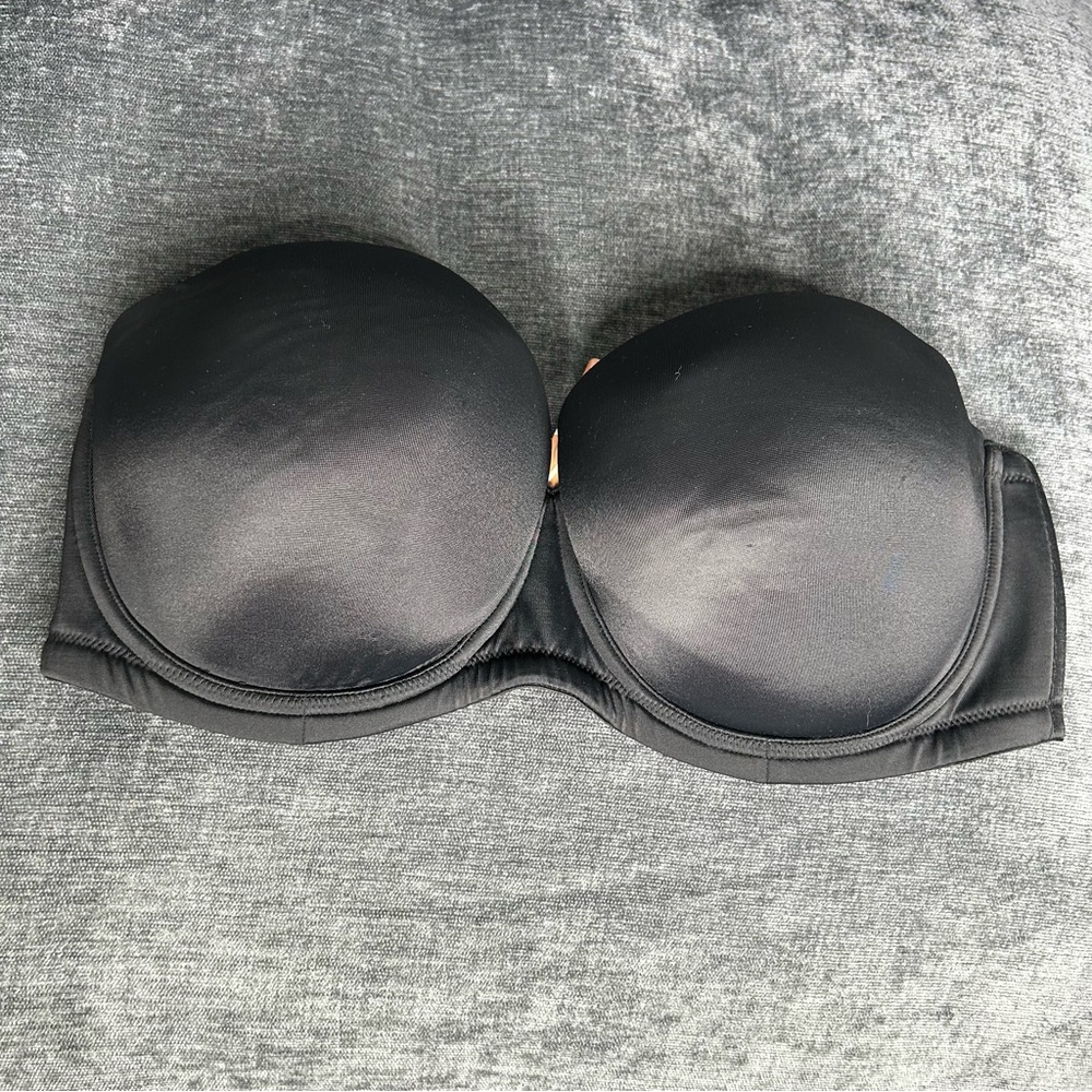 NWT Cacique Sensual Strapless Underwire Black Bra Size 44DD.